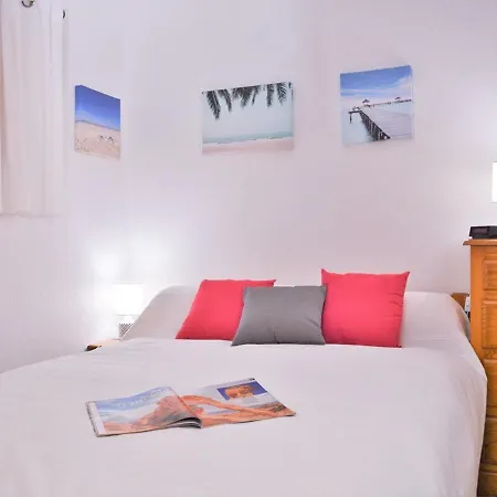 Climatise Avec Balcon Et Parking Privatif, A 100m De La - - Fr-1-251-352 Apartment *