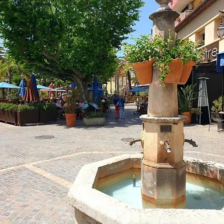Appartement Climatisé Avec Balcon Et Parking Privatif, à 100m De La - - Fr-1-251-352 Le Lavandou